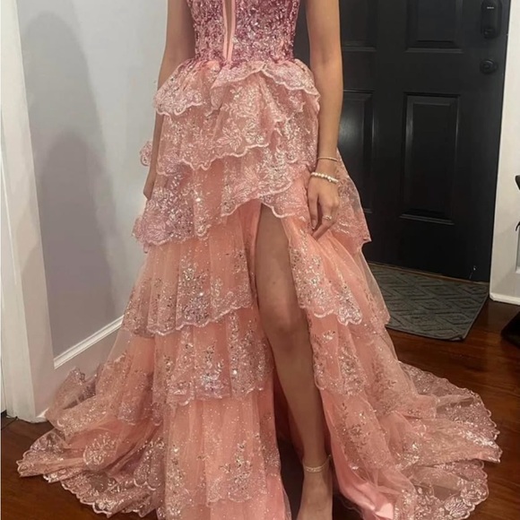 Elegant Pink Lace Prom Dress - Picture 1 of 4